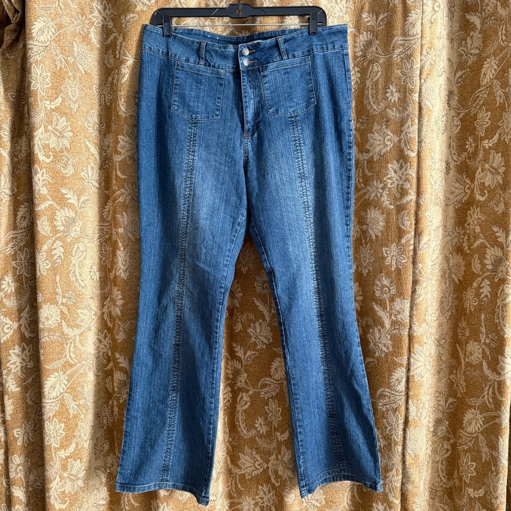 Adolfo White Flare & Wide Leg Jeans